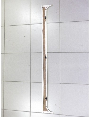 Finition Supérieur des Vitres Arrière Latérale Monté jusqu'en 1988