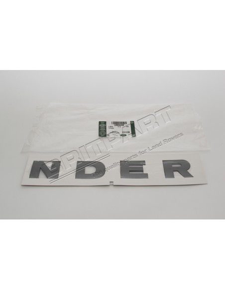 Monogramme "NDER" couleur BRUNEL sur le Capot